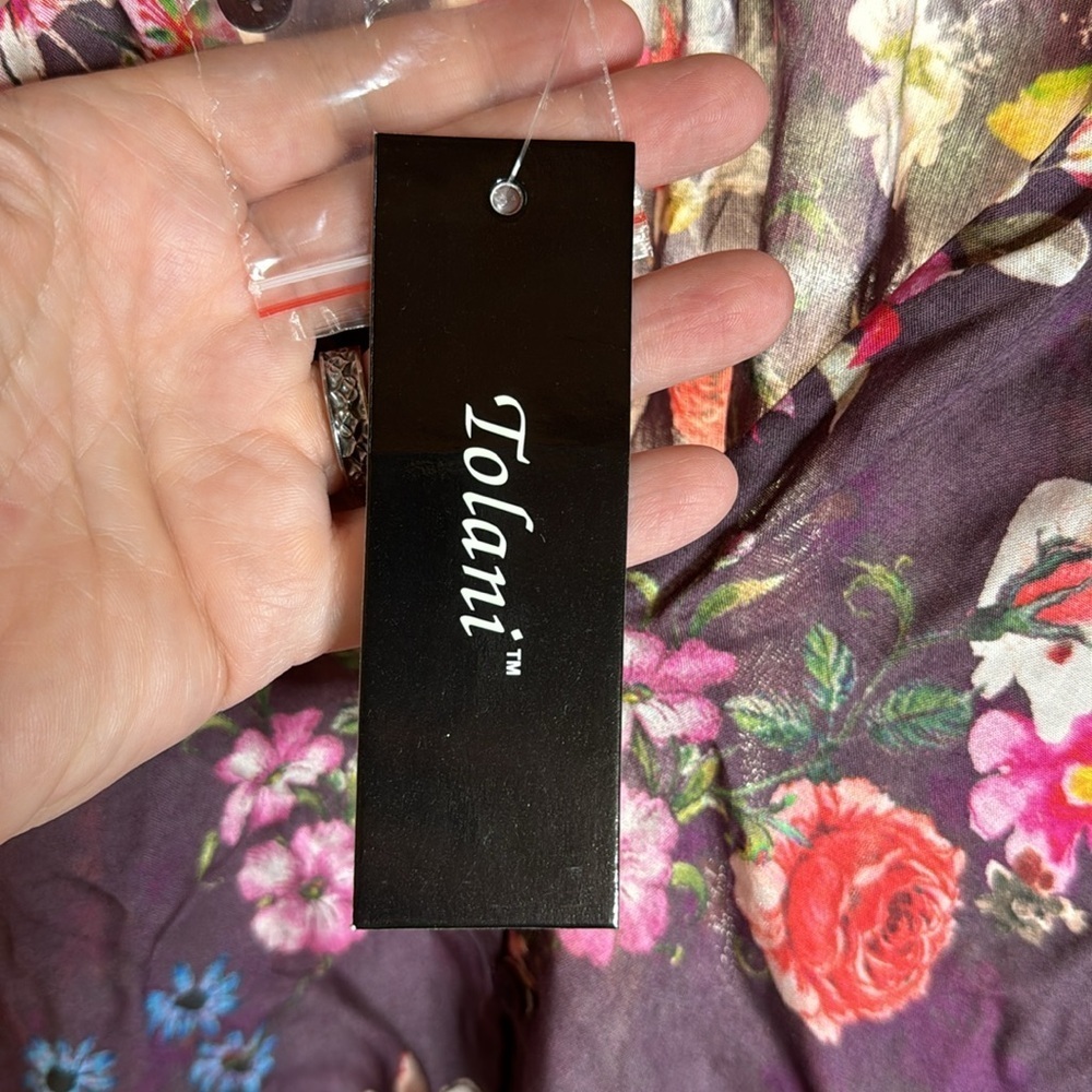 NWT Tolani Collection Button Down Long Sleeve Ruf… - image 9